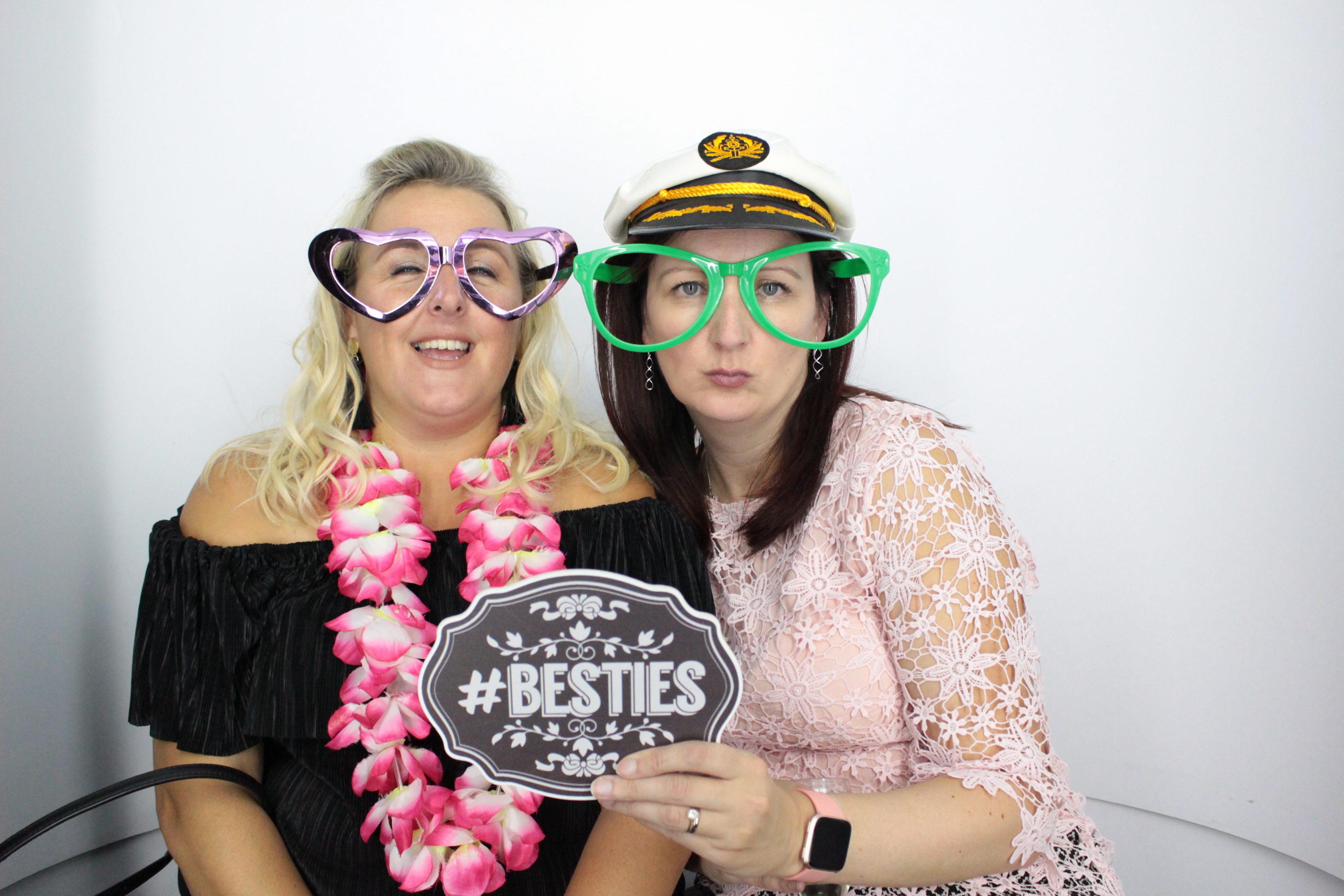 Steve & Kym | View more photos from the event at gallery.myphotoboothexperience.co.uk/u/MyPhotoBoothExperienceLtd/Steve-Kym
